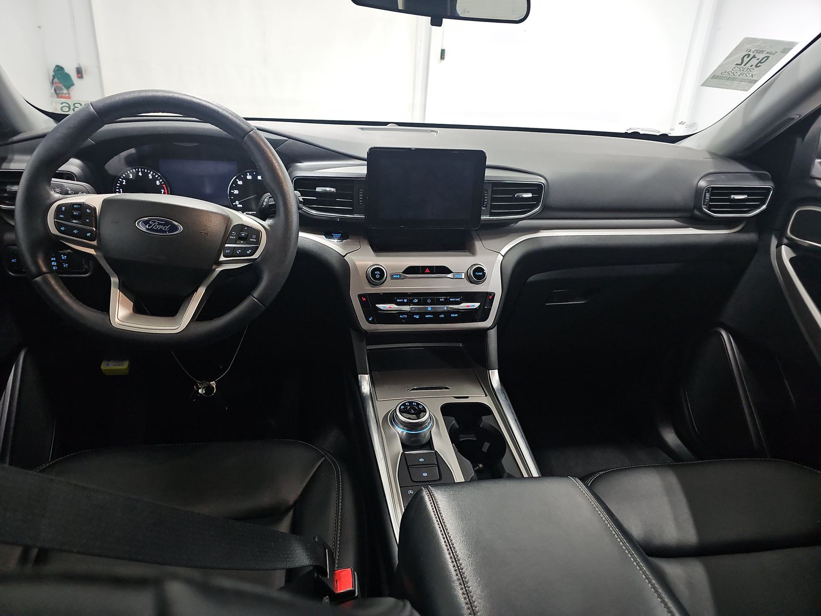 2023 Ford Explorer XLT AWD