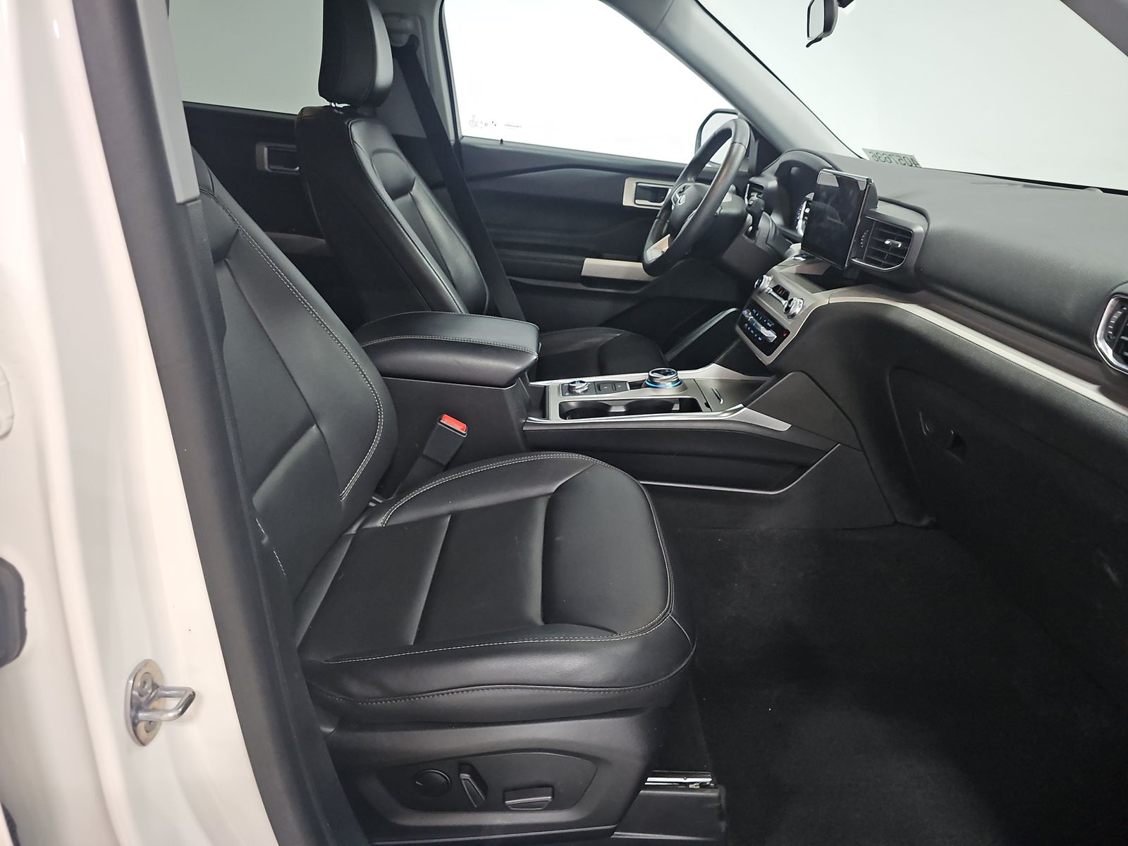 2023 Ford Explorer XLT AWD