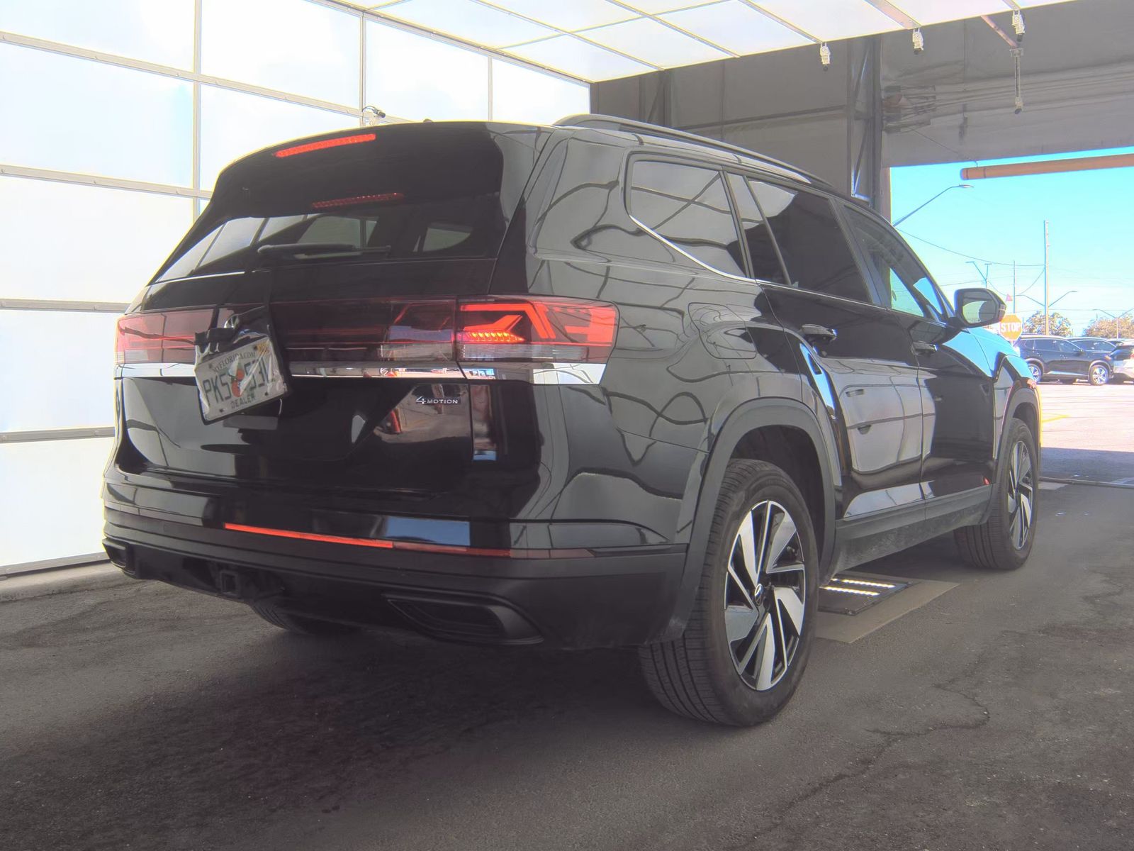 2025 Volkswagen Atlas 2.0T SE AWD
