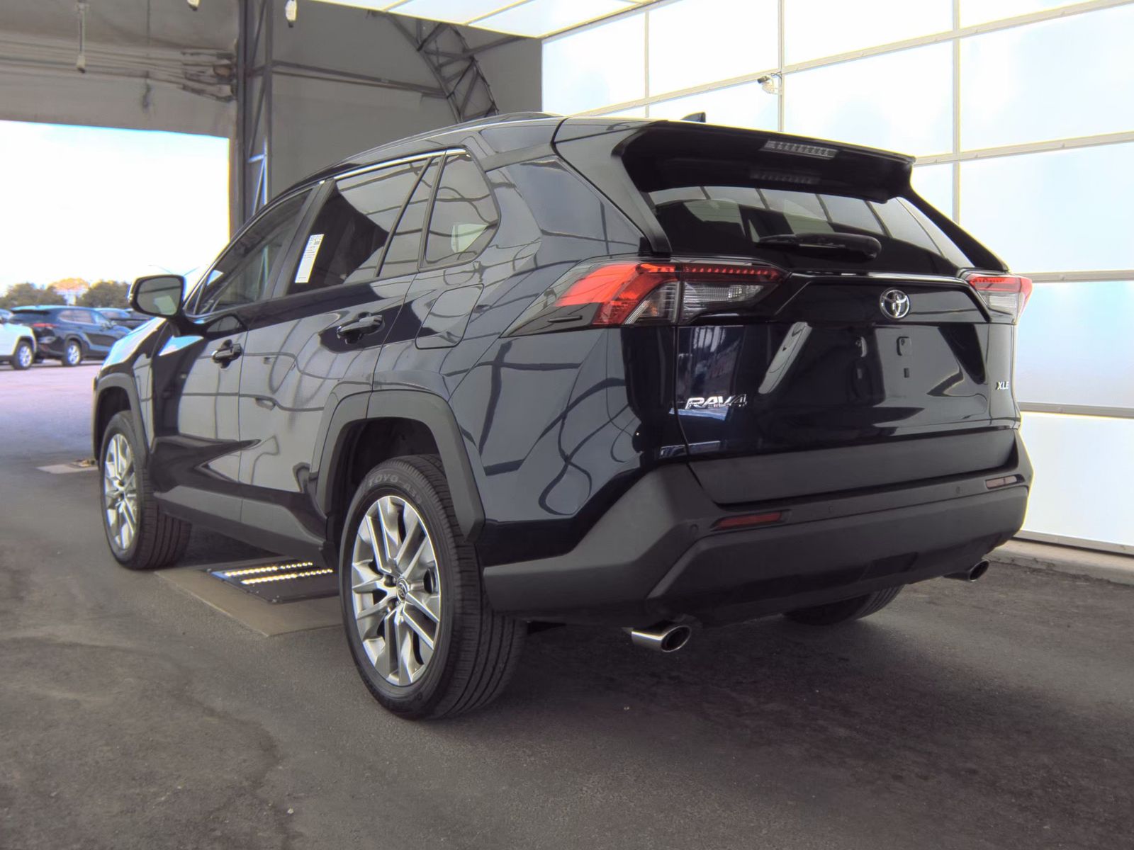 2023 Toyota RAV4 XLE Premium FWD