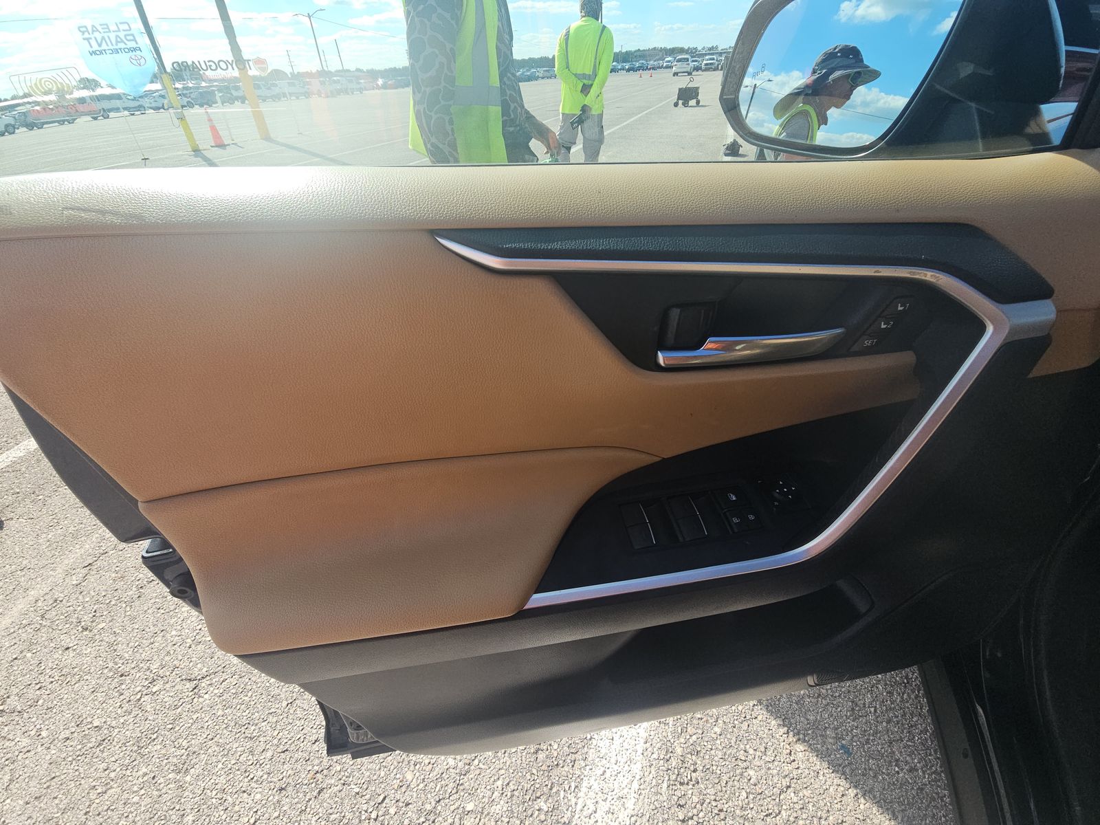 2023 Toyota RAV4 XLE Premium FWD