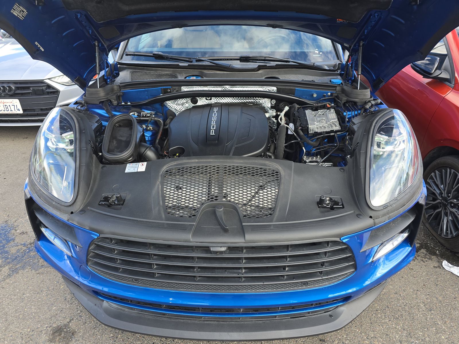 2020 Porsche Macan Base AWD