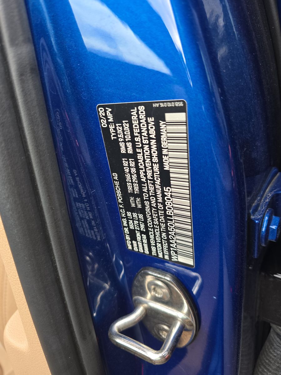 2020 Porsche Macan Base AWD