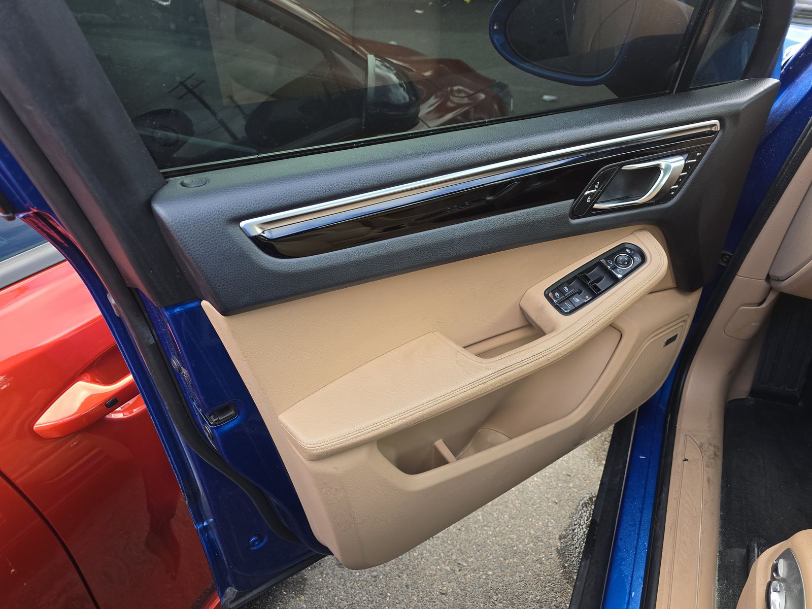 2020 Porsche Macan Base AWD