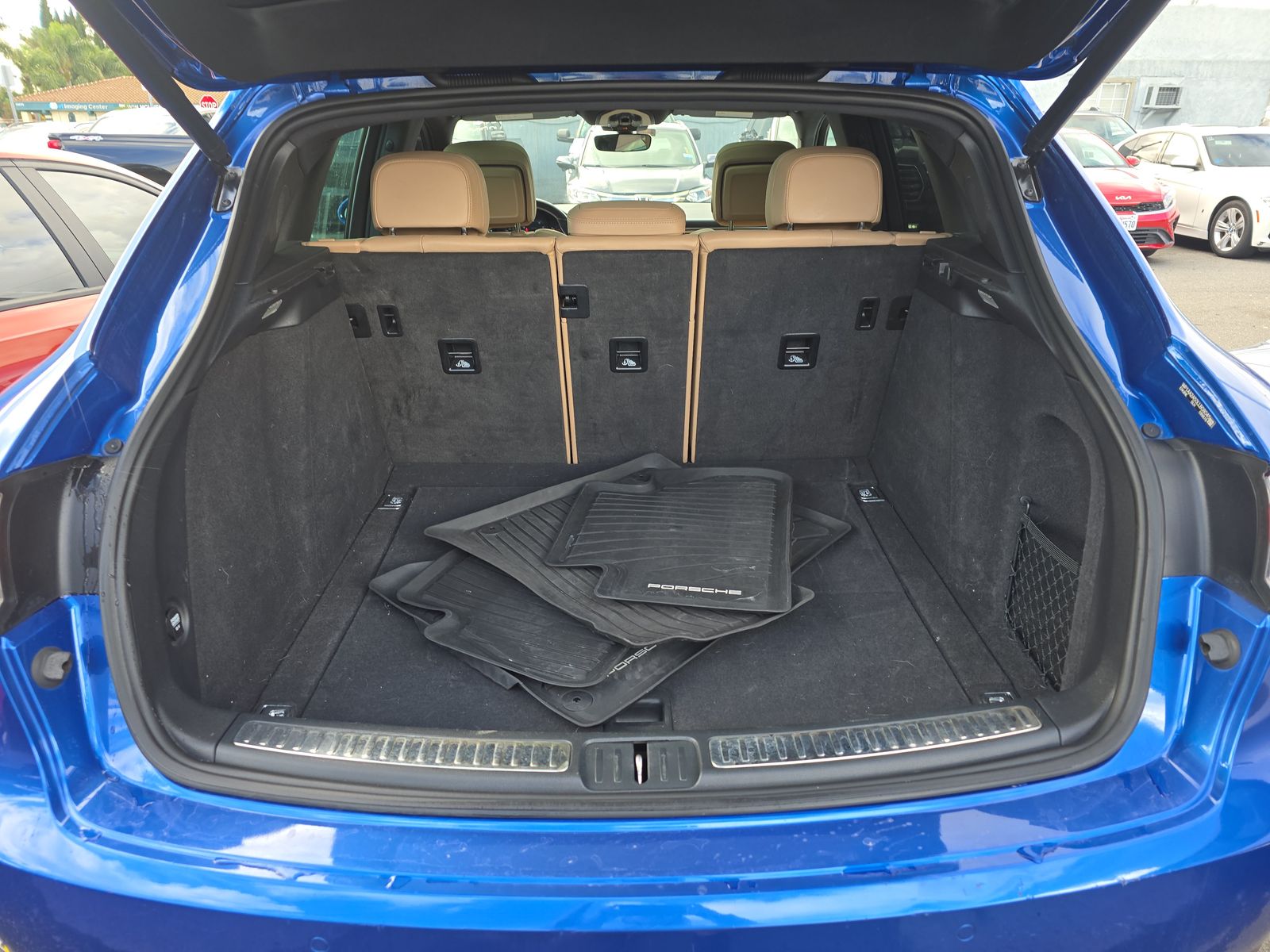 2020 Porsche Macan Base AWD