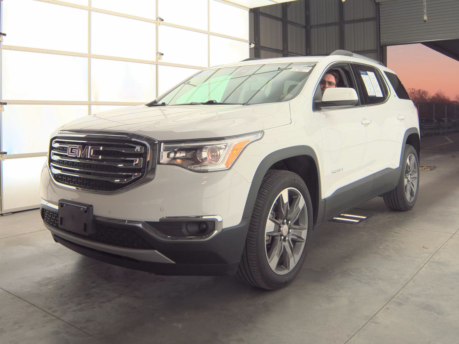 2018 GMC Acadia SLT-2's photo
