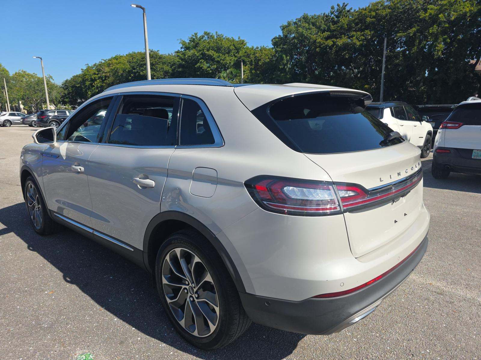 2022 Lincoln Nautilus Reserve FWD