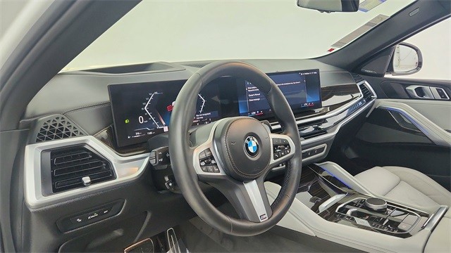 2025 BMW X6 xDrive40i AWD