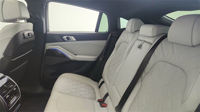 2025 BMW X6 xDrive40i AWD