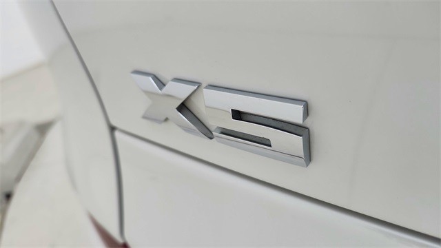 2025 BMW X5 M60i xDrive AWD