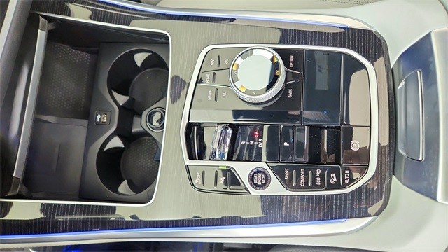 2025 BMW X5 M60i xDrive AWD