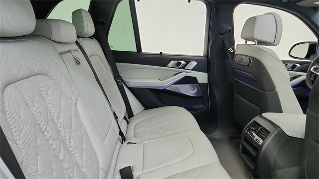 2025 BMW X5 M60i xDrive AWD