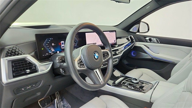2025 BMW X5 M60i xDrive AWD