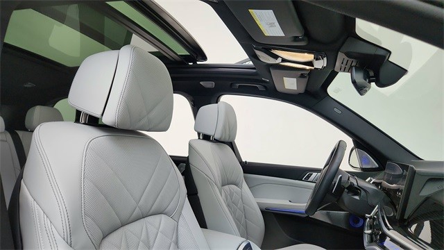 2025 BMW X5 M60i xDrive AWD