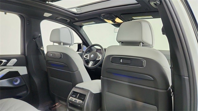 2025 BMW X5 M60i xDrive AWD