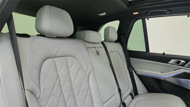 2025 BMW X5 M60i xDrive AWD
