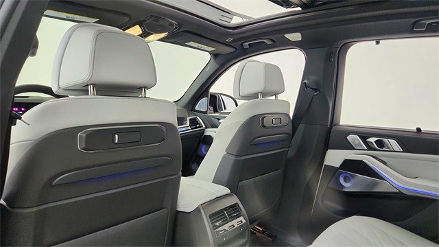 2025 BMW X5 M60i xDrive AWD