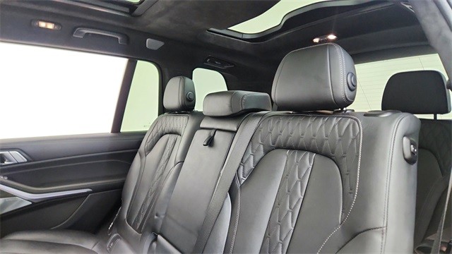 2024 BMW X7 M60i AWD