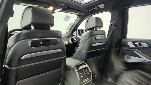 2024 BMW X7 M60i AWD