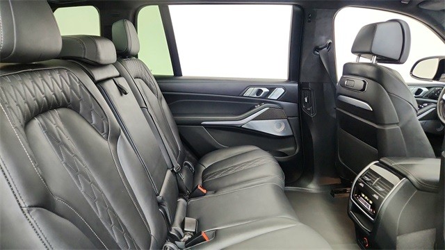 2024 BMW X7 M60i AWD