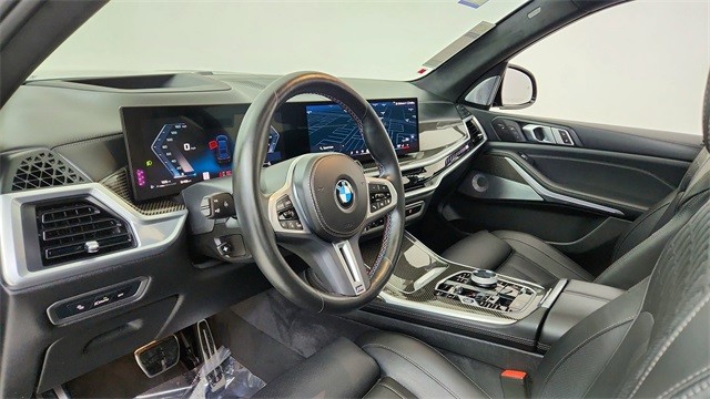 2024 BMW X7 M60i AWD
