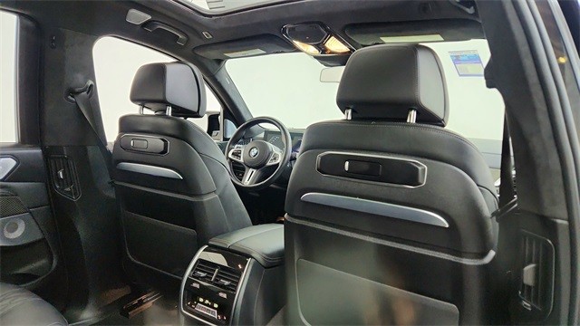 2024 BMW X7 M60i AWD