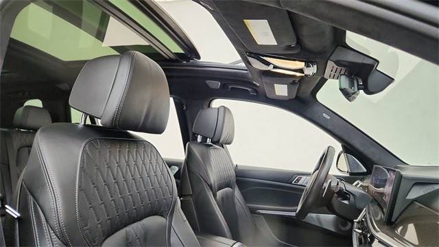 2024 BMW X7 M60i AWD