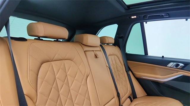 2025 BMW X5 M60i xDrive AWD