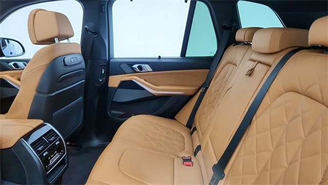 2025 BMW X5 M60i xDrive AWD