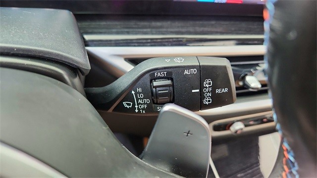 2025 BMW X5 M60i xDrive AWD