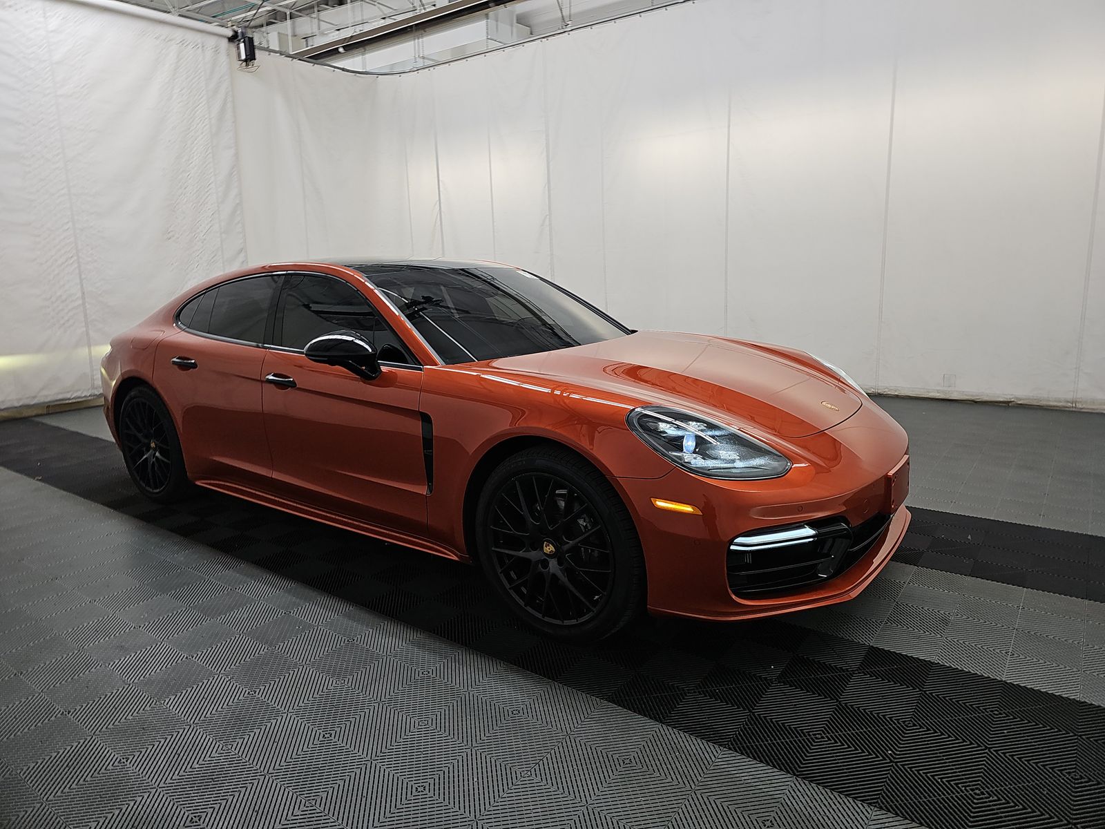 2022 Porsche Panamera 4 Platinum Edition AWD