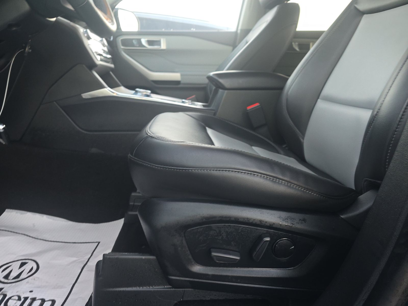 2023 Ford Explorer XLT AWD