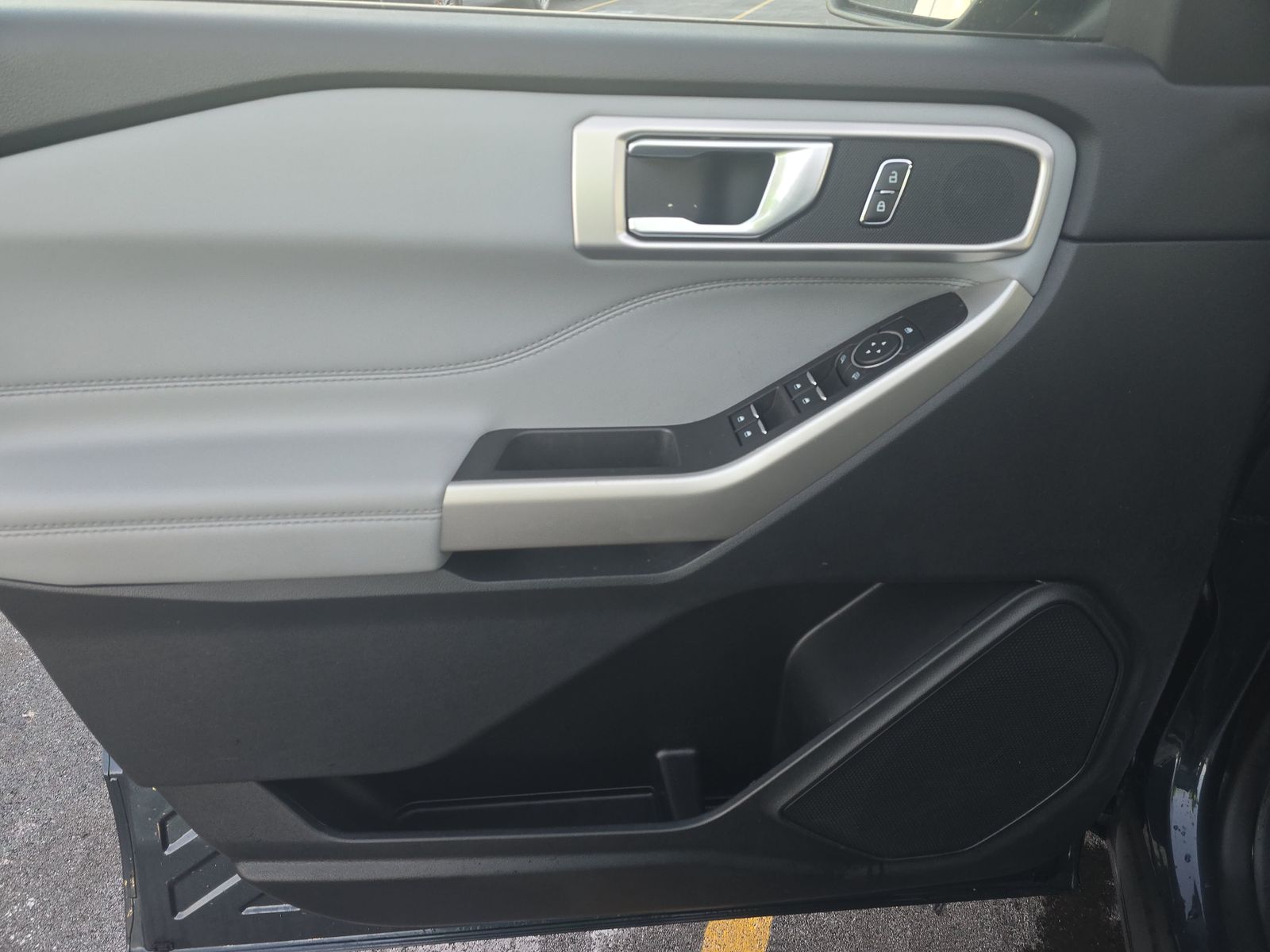 2023 Ford Explorer XLT AWD