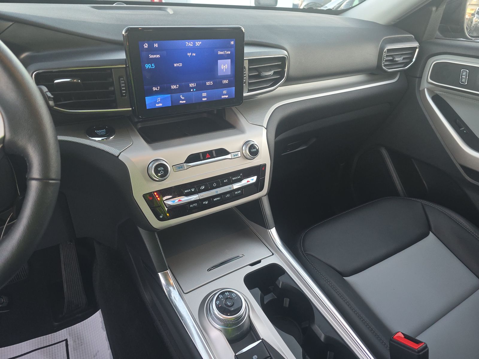 2023 Ford Explorer XLT AWD