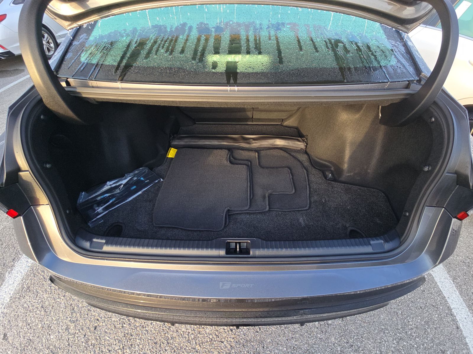 2024 Lexus IS IS 300 F SPORT Design RWD