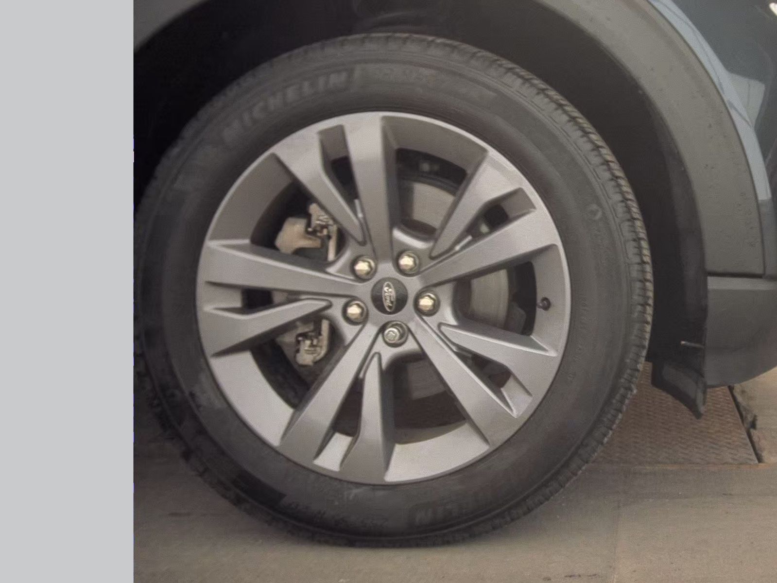 2023 Ford Explorer XLT AWD