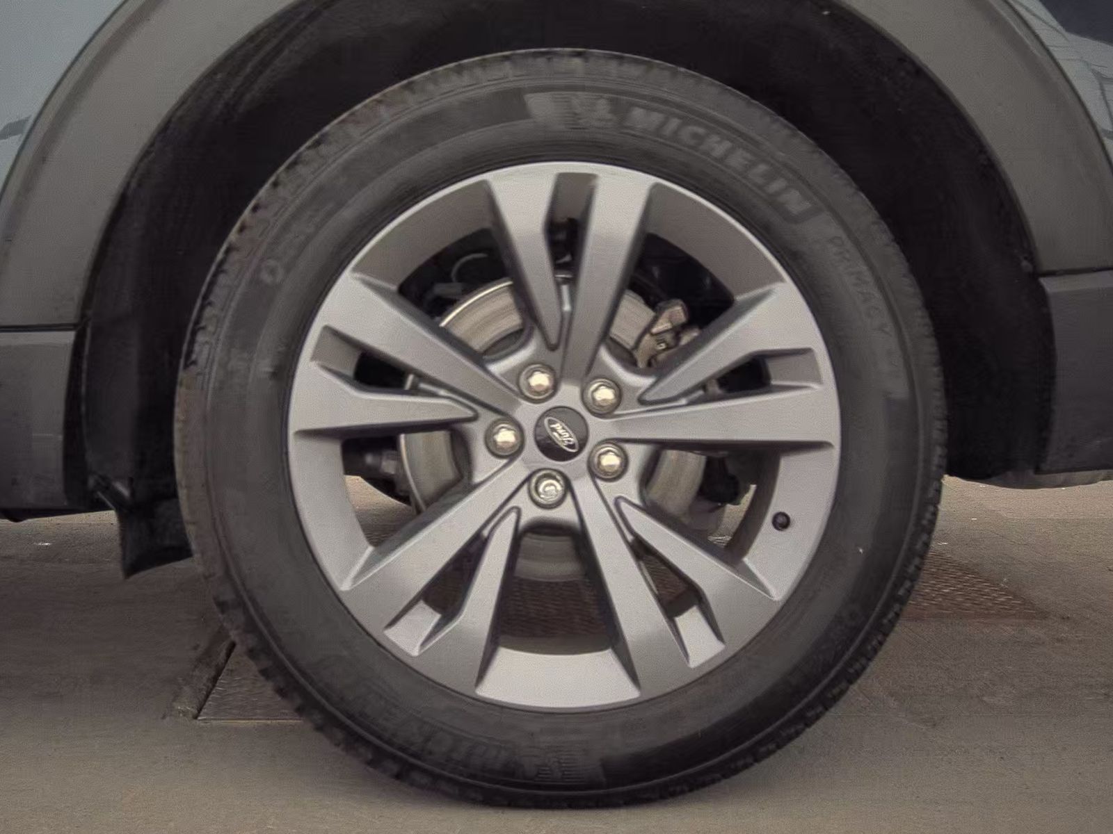 2023 Ford Explorer XLT AWD