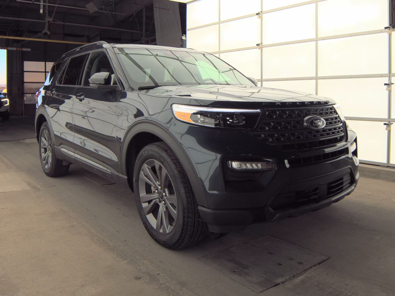 2023 Ford Explorer XLT AWD