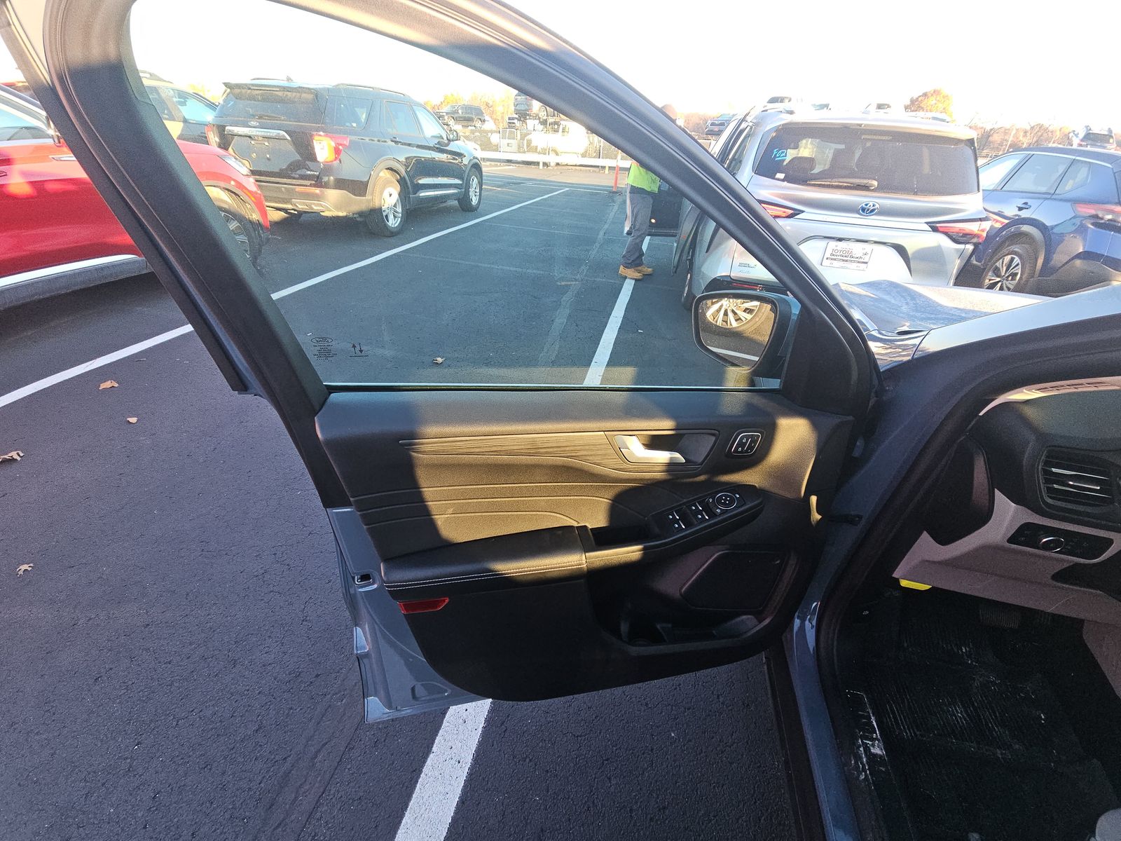 2025 Ford Escape Hybrid Platinum FWD