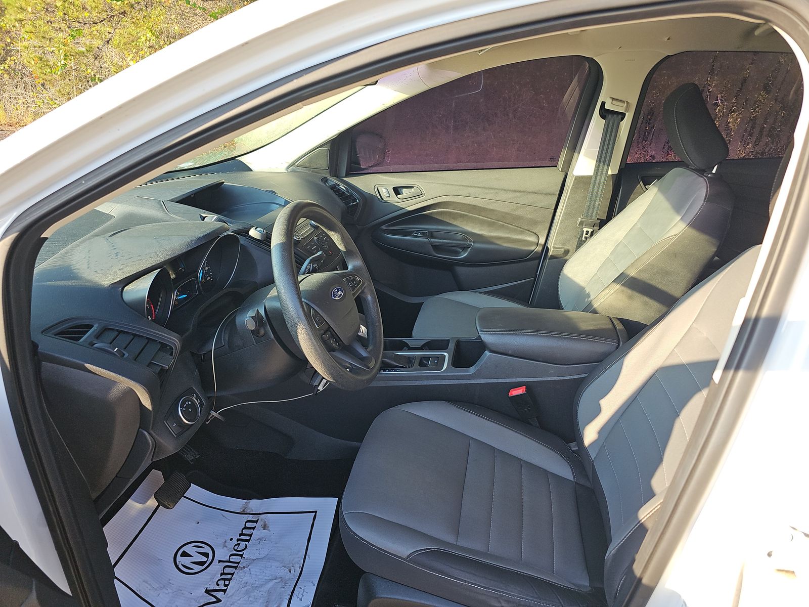 FORD ESCAPE - 8