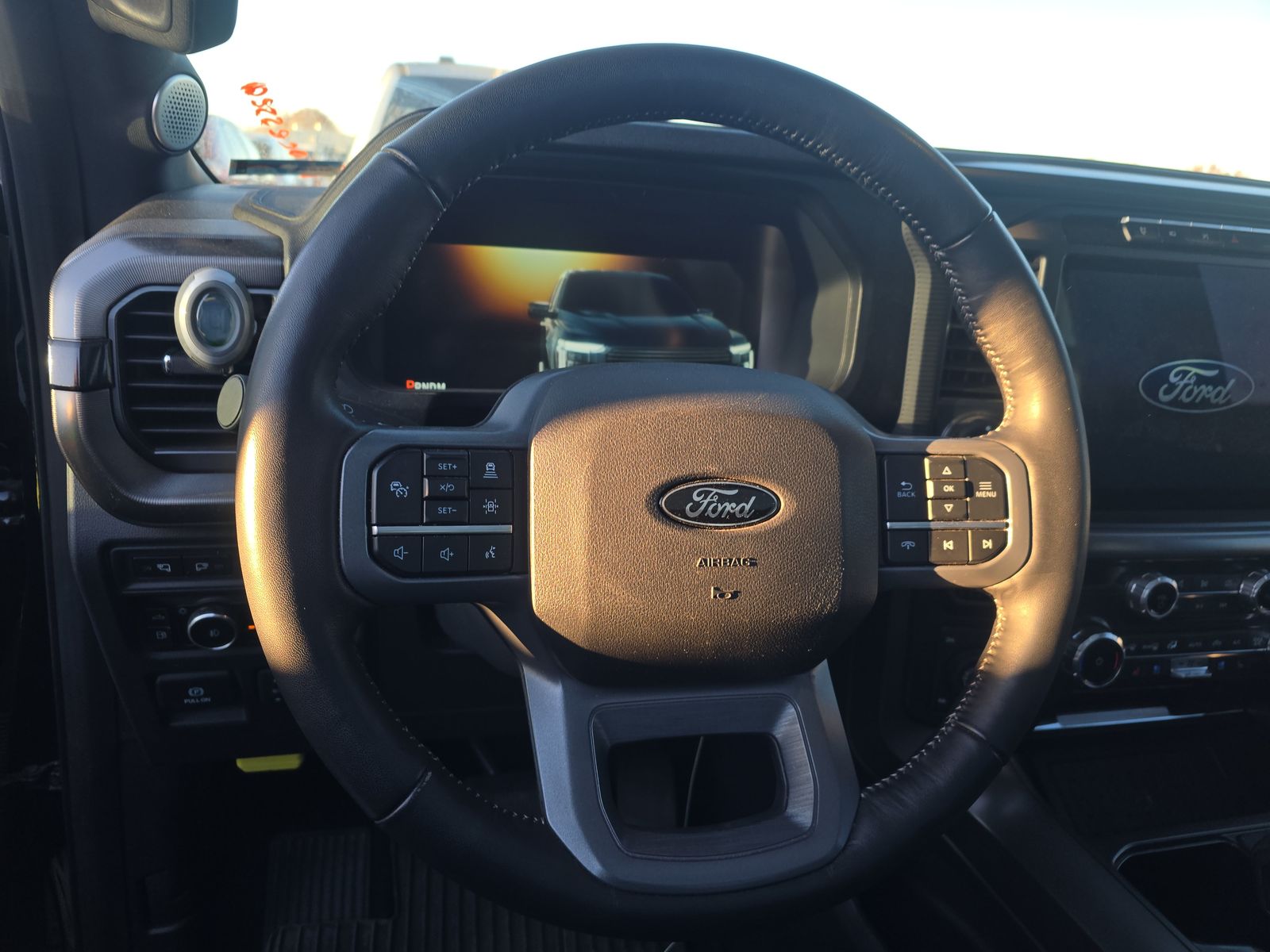 2024 Ford F-150 Hybrid Lariat AWD
