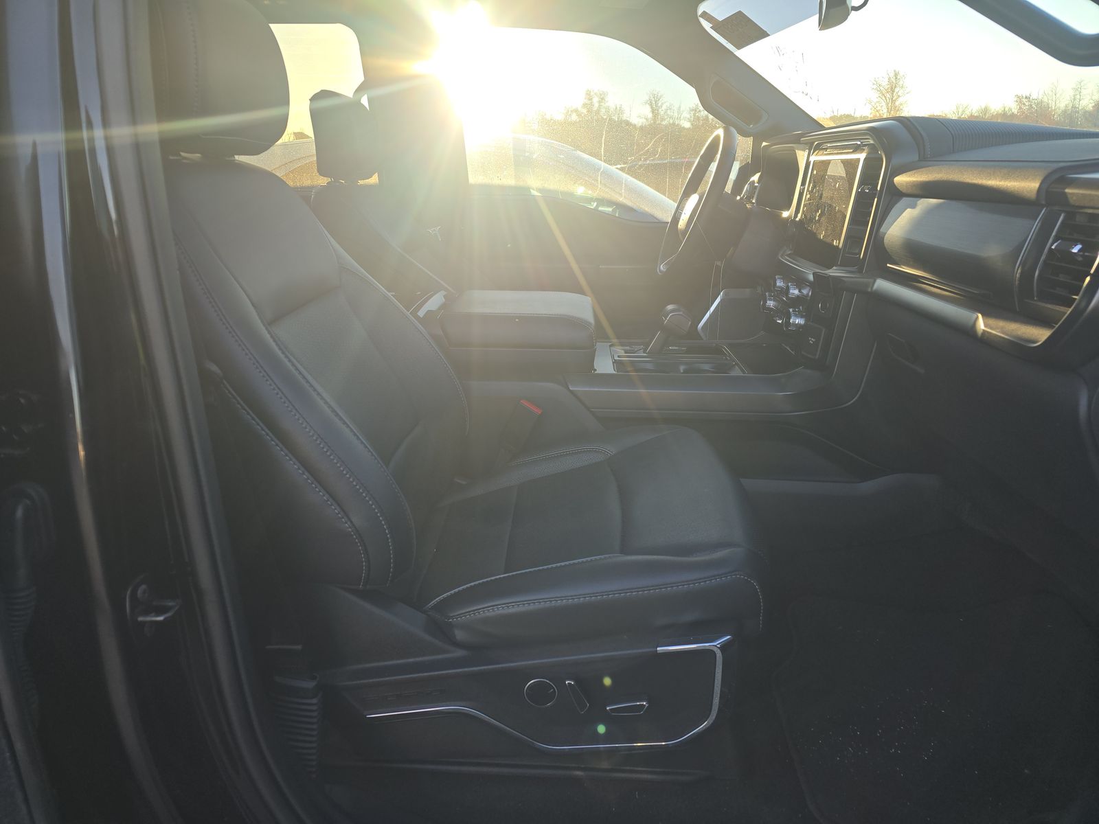 2024 Ford F-150 Hybrid Lariat AWD