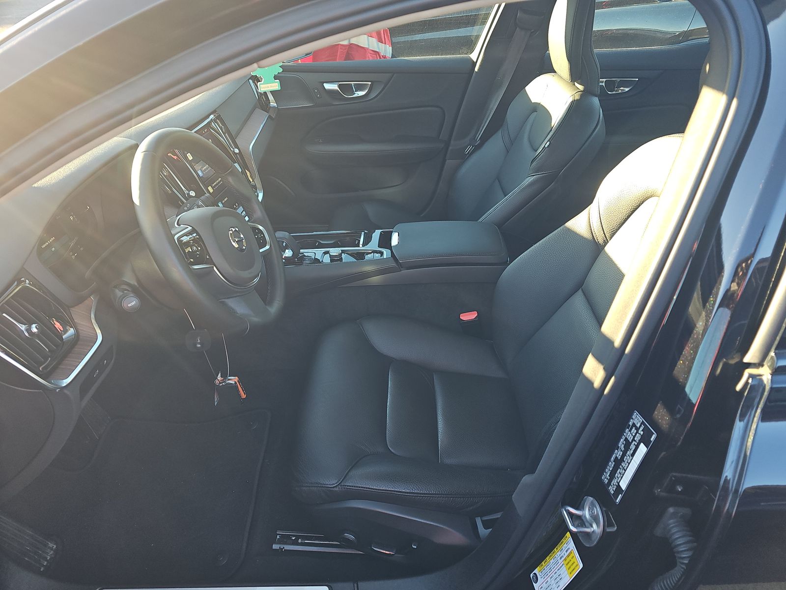 2024 Volvo S60 Recharge T8 Plus AWD