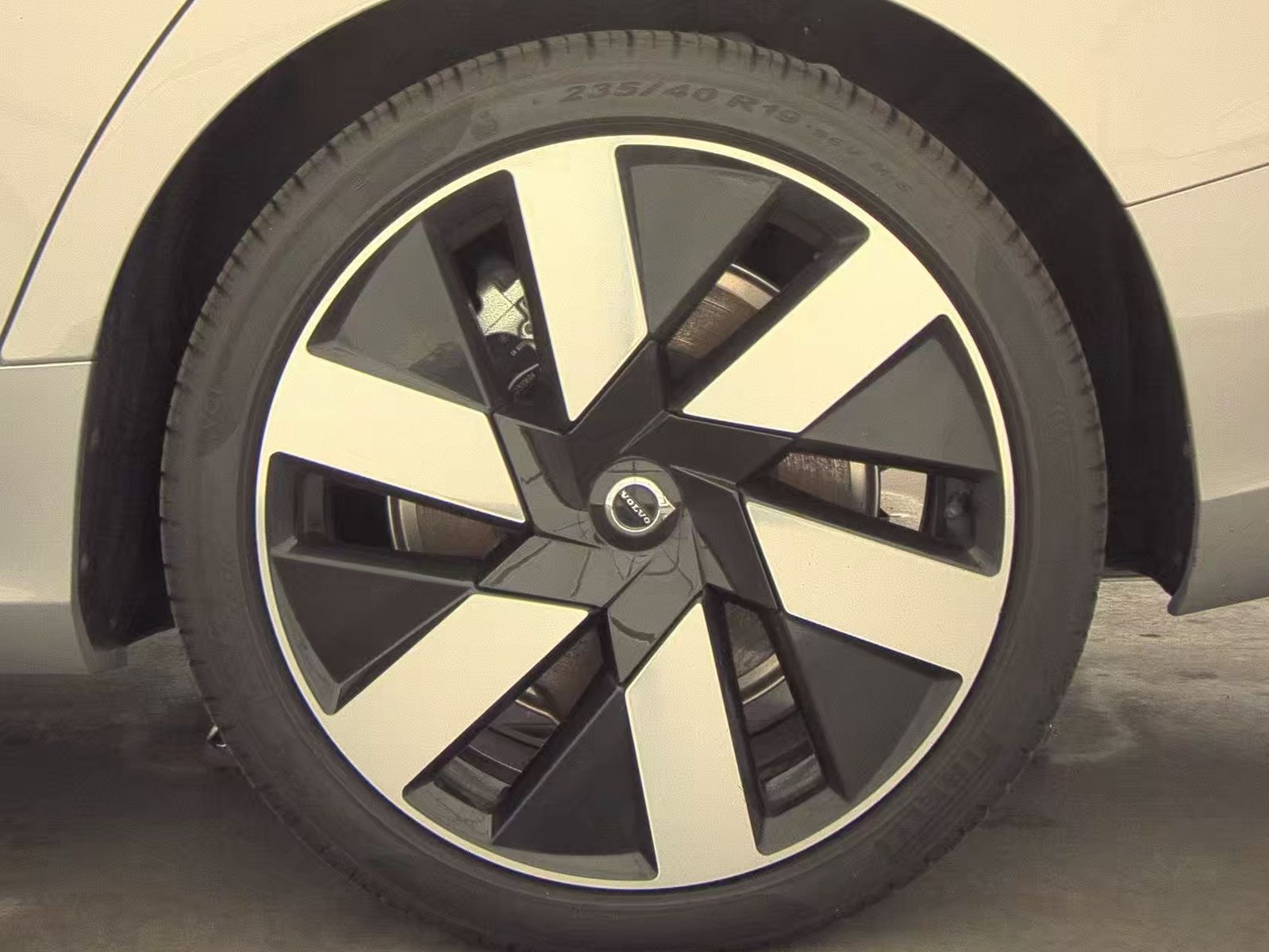 2024 Volvo S60 Recharge T8 Plus AWD