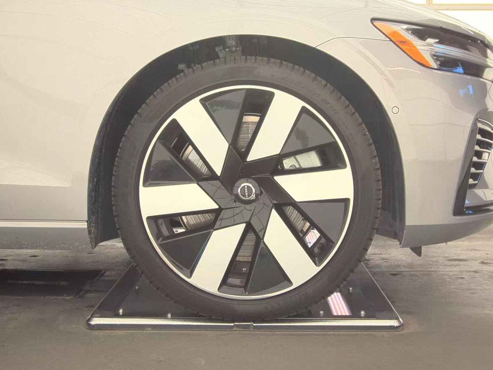 2024 Volvo S60 Recharge T8 Plus AWD