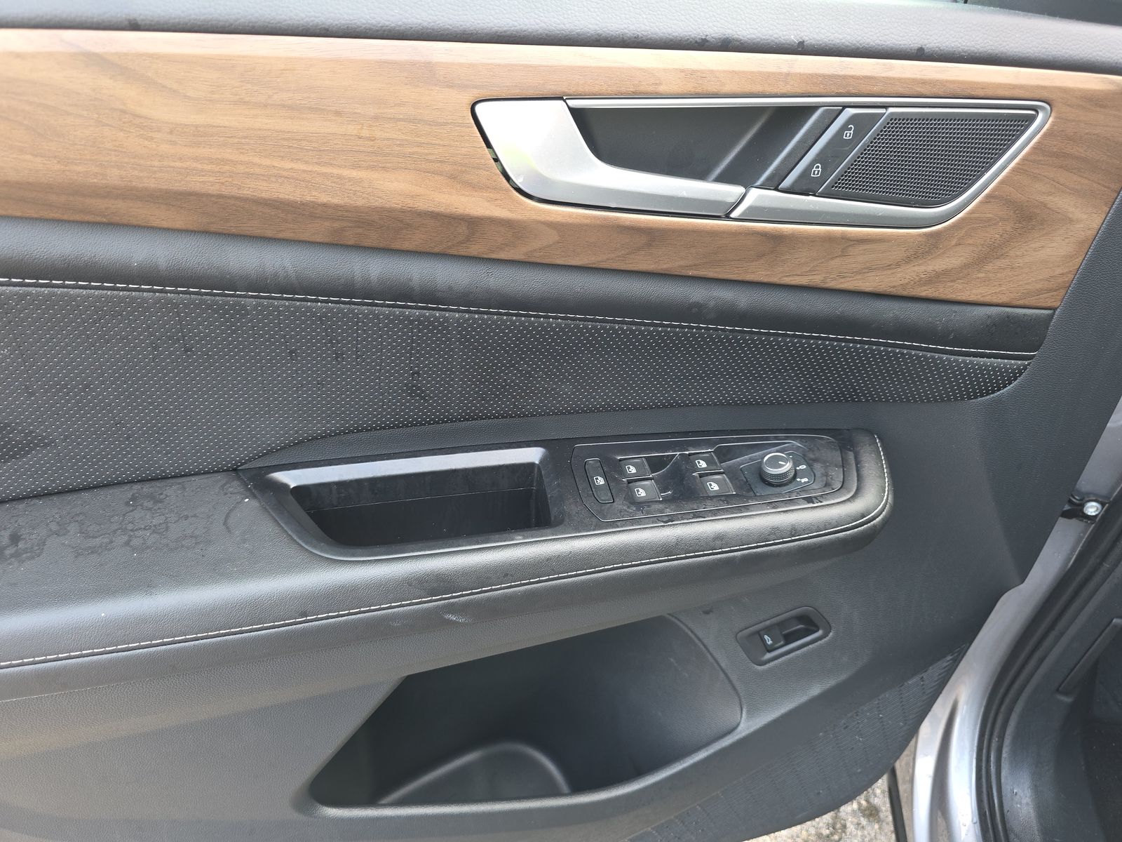 2025 Volkswagen Atlas 2.0T SE FWD