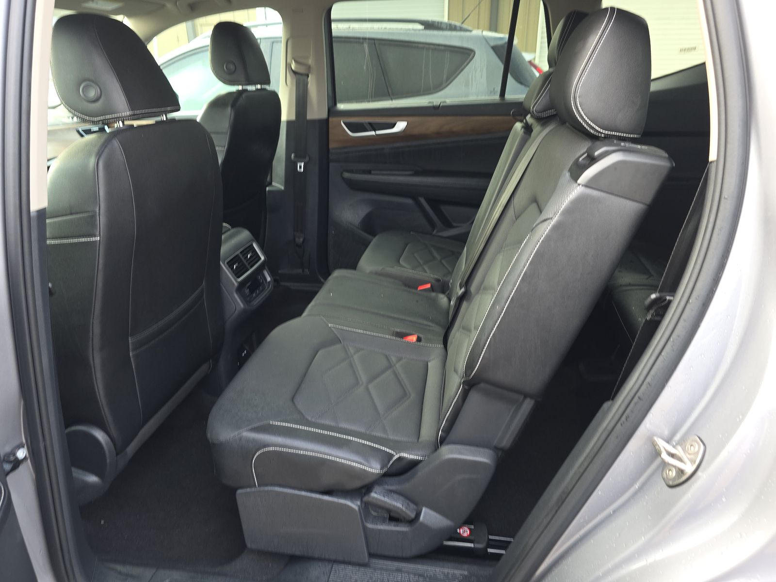 2025 Volkswagen Atlas 2.0T SE FWD