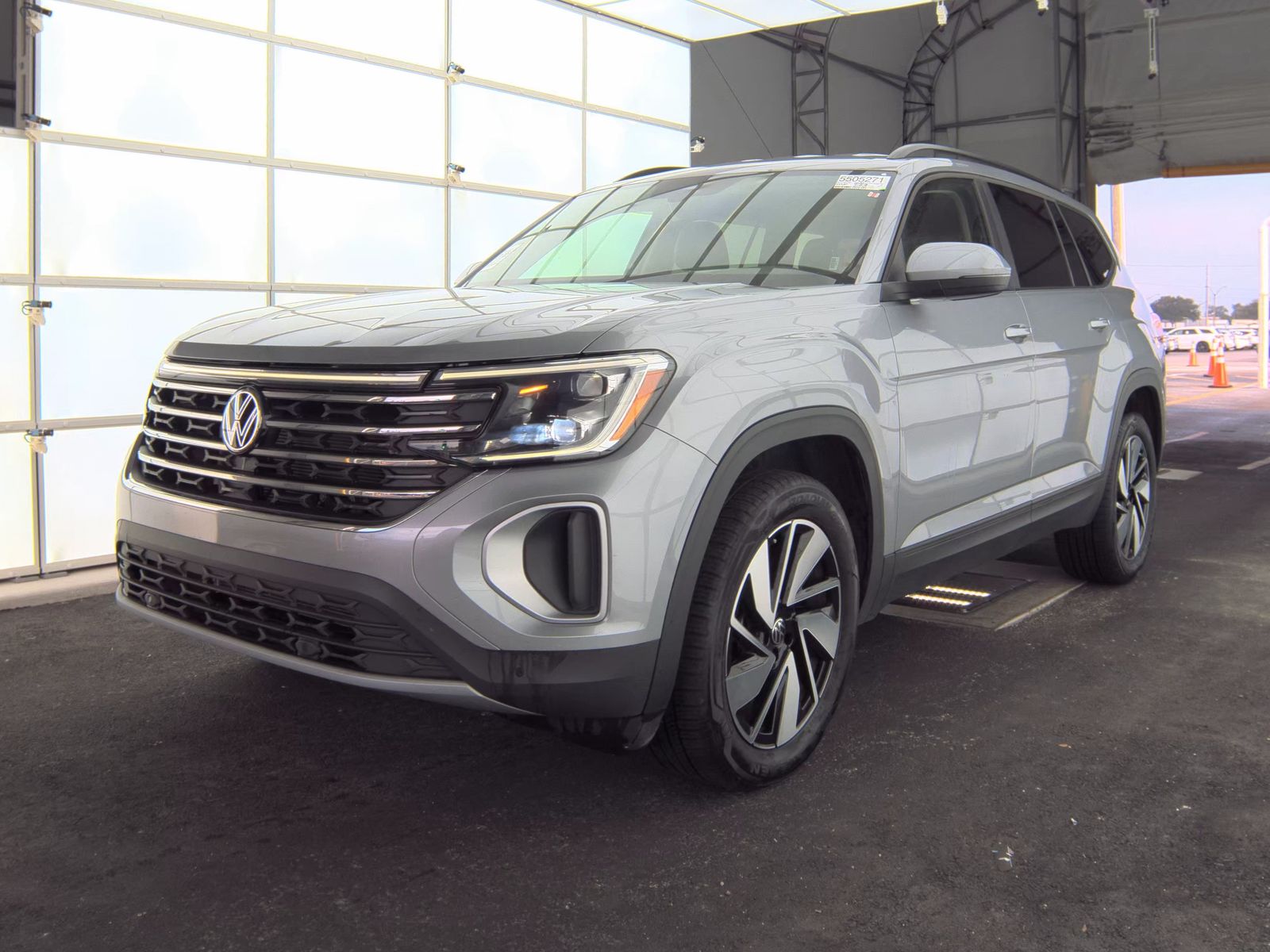 2025 Volkswagen Atlas 2.0T SE FWD