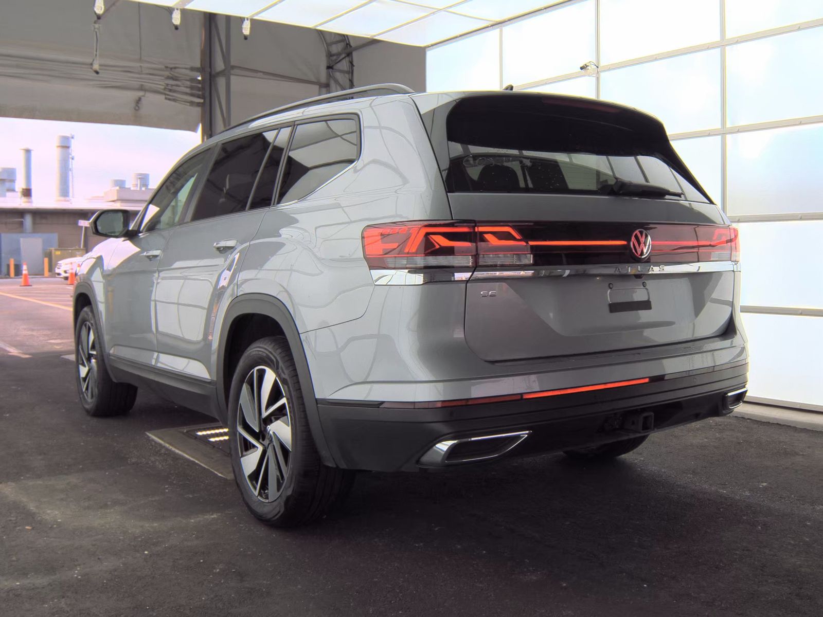 2025 Volkswagen Atlas 2.0T SE FWD
