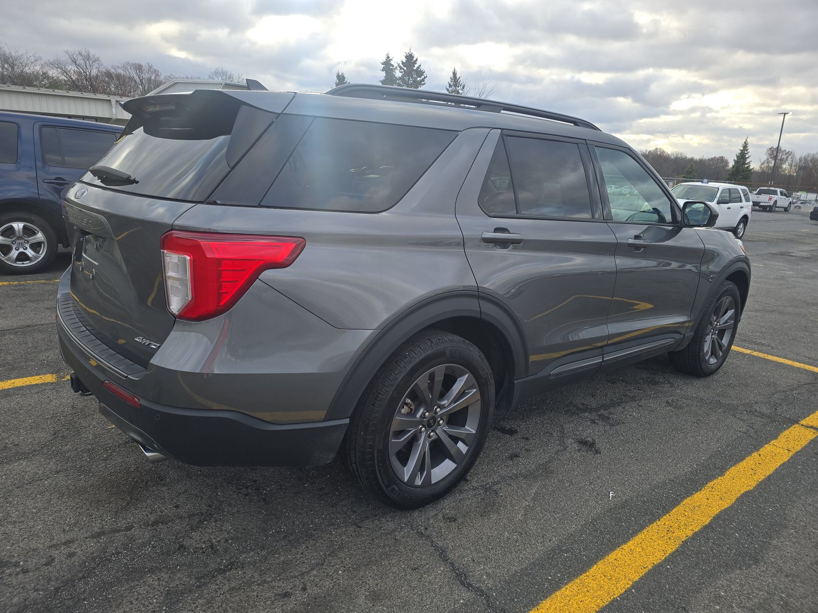 2023 Ford Explorer XLT AWD